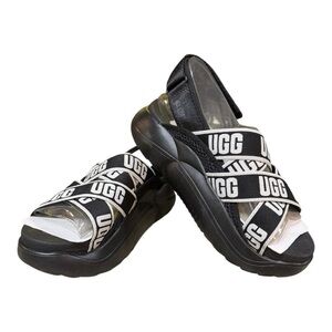 UGG LA Cloud Sport Slide Sandals Worn Once Size 8 Black Platform Logo Strap